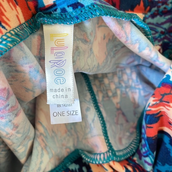 LulaRoe Leggings - Picture 2 of 3